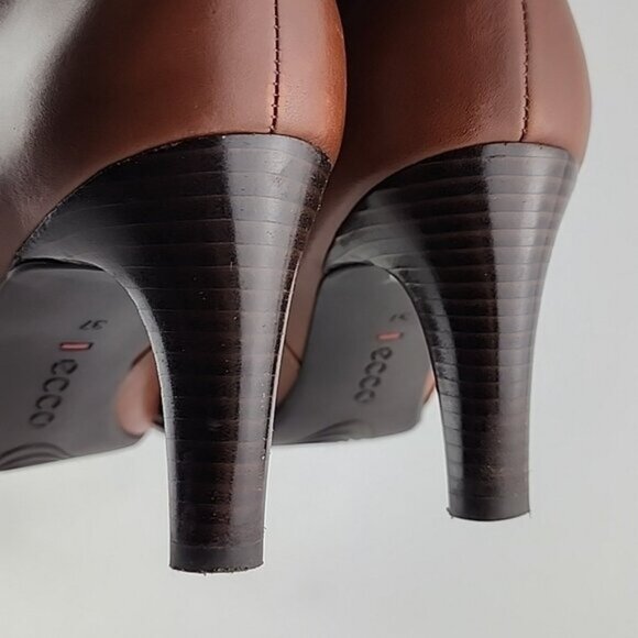 ECCO Tall Tan Brown Leather Heeled Boots Strap  Buckle Zip Feature Size 37 - Picture 11 of 16